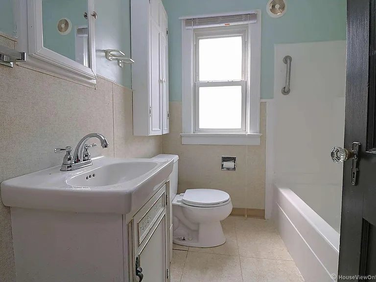 1435 Rose St — Photo 6