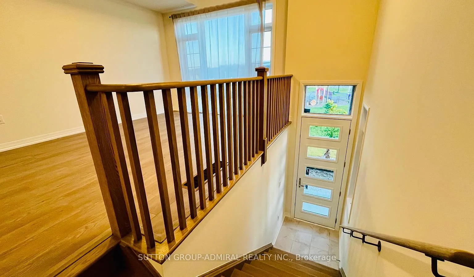 4 bed, $2,950 — Photo 2