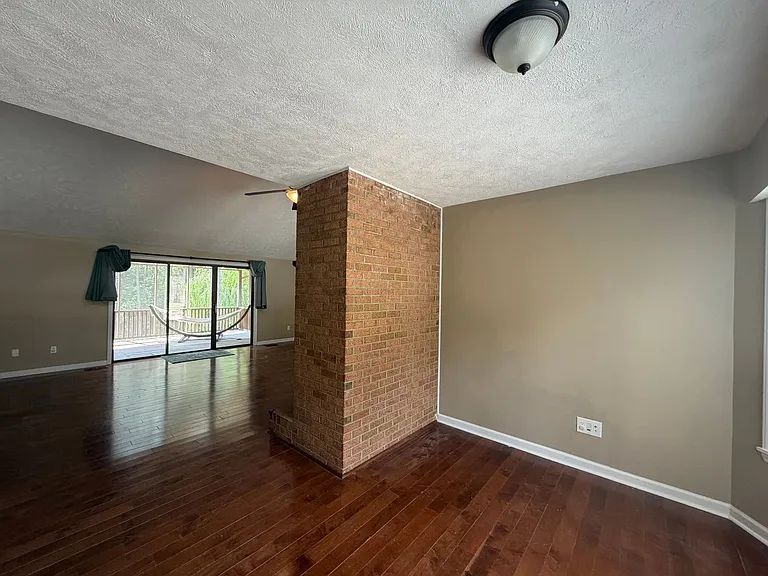 332 Quail Holw — Photo 8