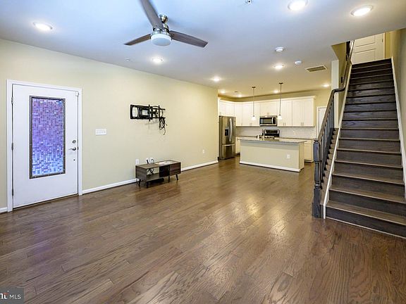 4th image of 5130 Cambria Way #101