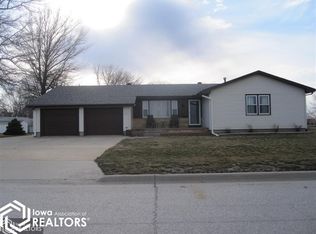 40 Harrison St, Griswold, IA 51535