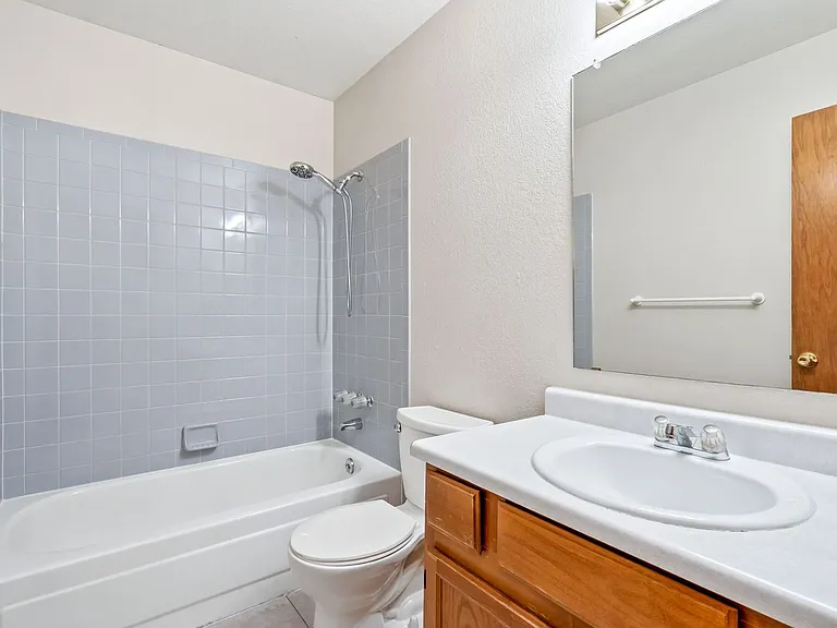 718 Justice Dr — Photo 16
