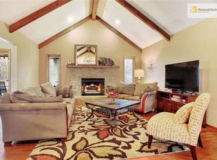 8116 NW Eastside Dr, Weatherby Lake, MO 64152
