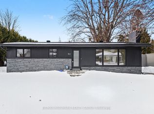 52 Glenridge Rd #1, Ottawa, ON K2G2Z7