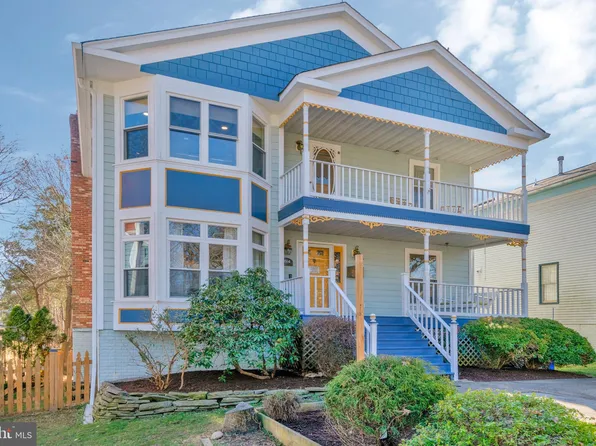5614 1st St S, Arlington, VA 22204