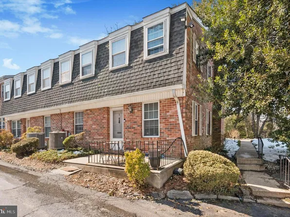 100 W Montgomery Ave APT 1, Ardmore, PA 19003