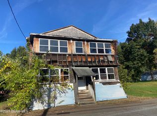 66 West St, Mechanicville, NY 12118