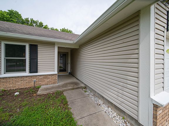 4th image of 7232 Snider Ct