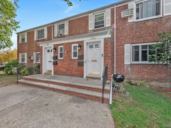 73-20 263rd Street #G, Glen Oaks, NY 11004