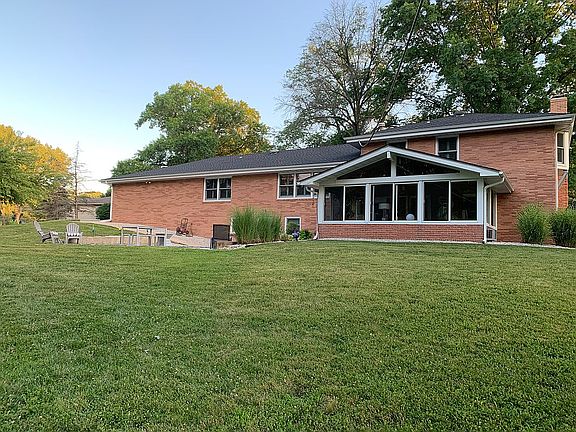 3rd image of 5211 Mansfield Ln