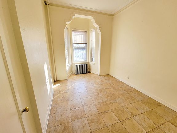 4th image of 466 Wayne St APT 2