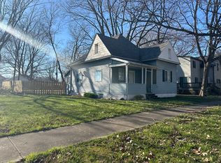 1003 N Hickory St, Champaign, IL 61820