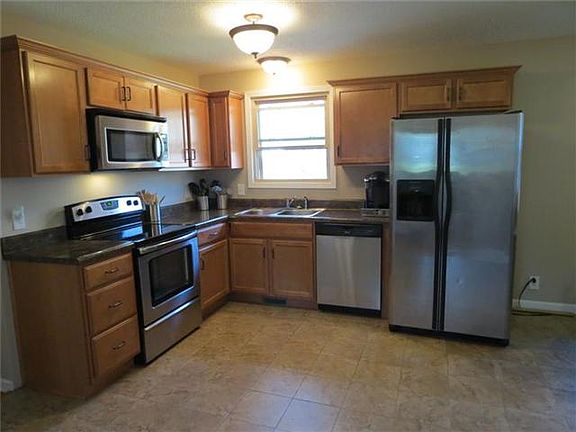 3rd image of 329 Clearview Dr