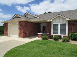 5830 SW Sterling Ln, Topeka, KS 66604