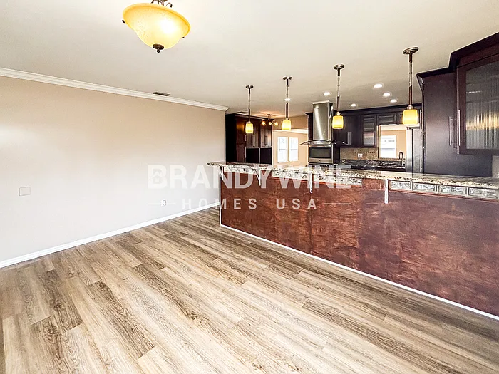 7236 Darien Way — Photo 5
