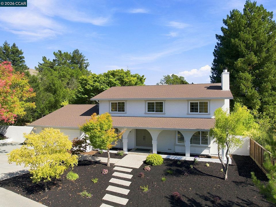 1st image of 149 Sandringham Dr S