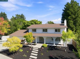 149 Sandringham Dr S, Moraga, CA 94556