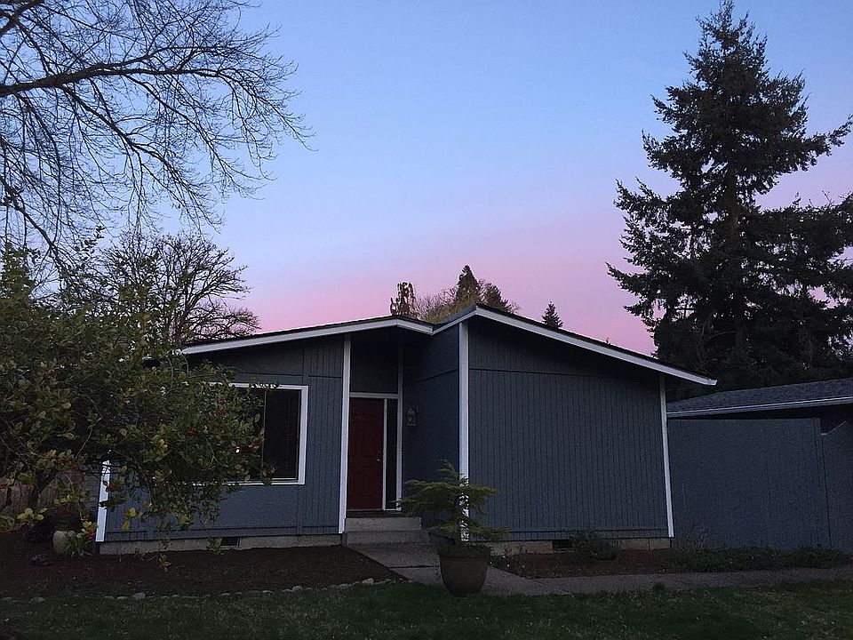 2nd image of 1401 Quaker St