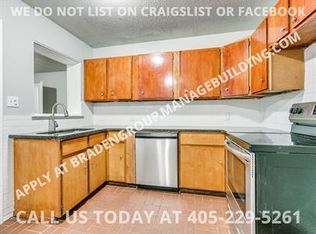 409 E Hill Dr, Guthrie, OK 73044