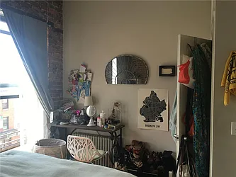 Rented by R New York