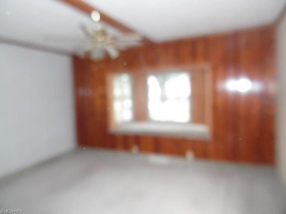 5th image of 34 Poplar Ave