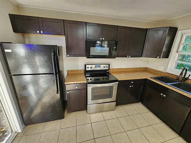 1319 S Prince Ln — Photo 8