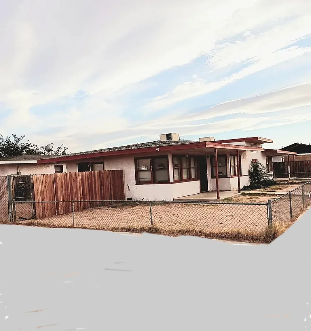 2 bed, 990 sqft, $1,349 — Photo 1