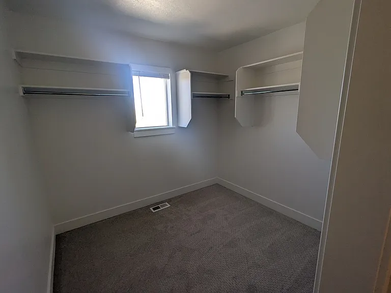 616 W 650 N — Photo 7