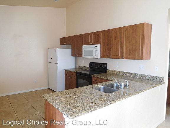 3rd image of 2600 Sunniland Blvd