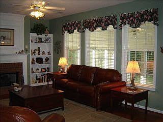 5th image of 109 Whiffletree Dr