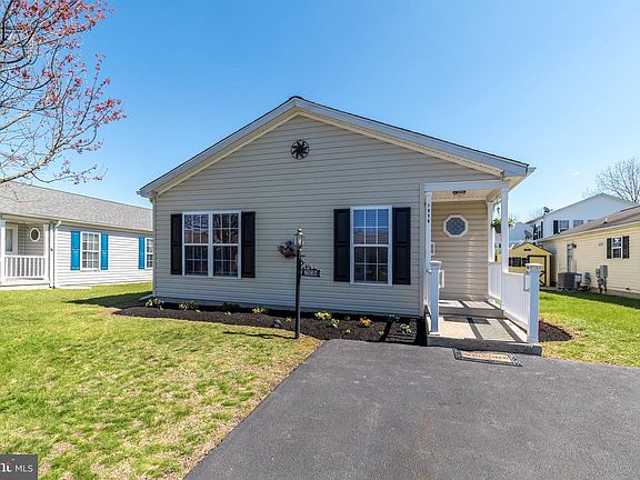 5th image of 2038 Highland Ct #2038