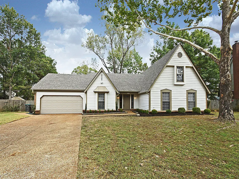 2826 Lanthorn Dr