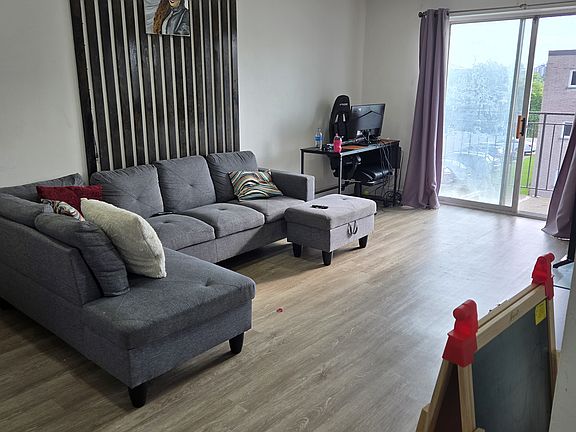 5th image of 267 Traynor Ave #45