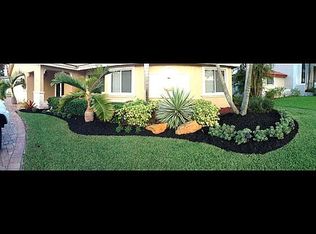 14950 E Falcons Lea Dr, Davie, FL 33331