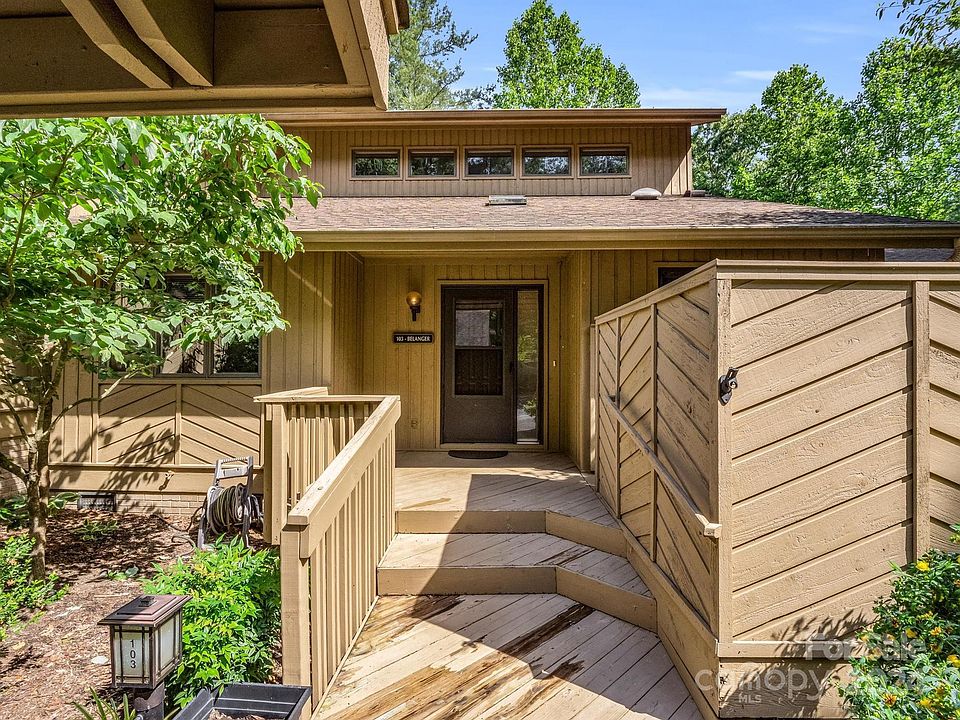 1st image of 103 Chinquapin Oak Ln