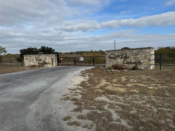 181 Lake Point Rd, Comanche, TX 76442