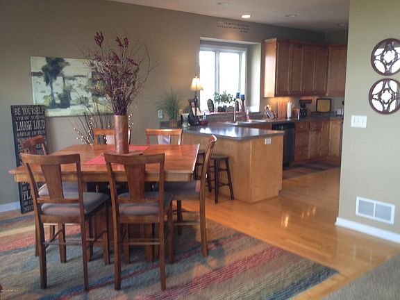Kitchen/Dining Area