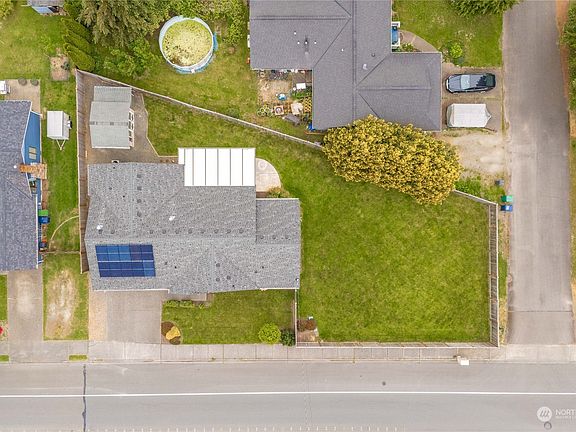 3rd image of 6005 70th Street NE
