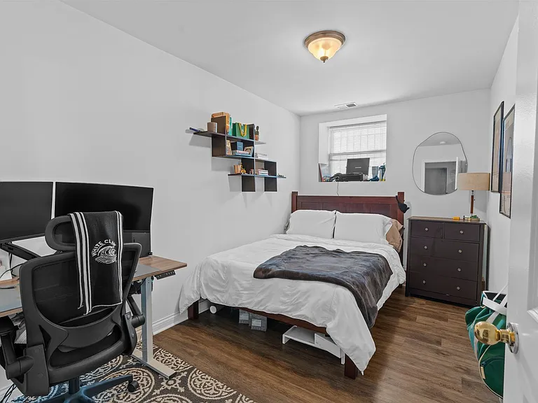 3115 N Sheffield Ave — Photo 30