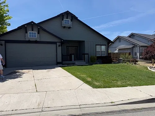 1071 Village Knoll Dr Photo 1