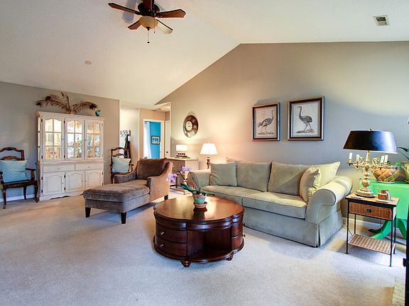 2nd image of 1606 English Knoll Dr