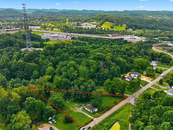 2nd image of 11420 Wallace Pike