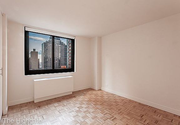 3rd image of 182 E 95th St APT 14B
