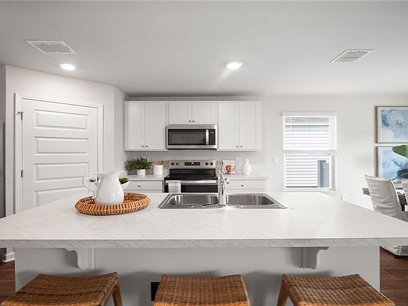 5th image of 29 Bardwell Way