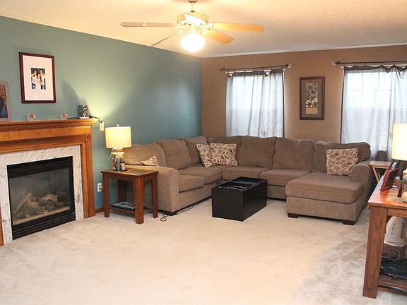 2nd image of 218 W Aberdeen Dr