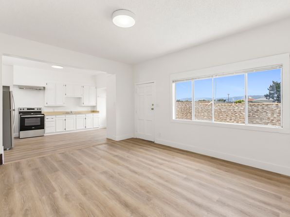 401 105th Ave #401