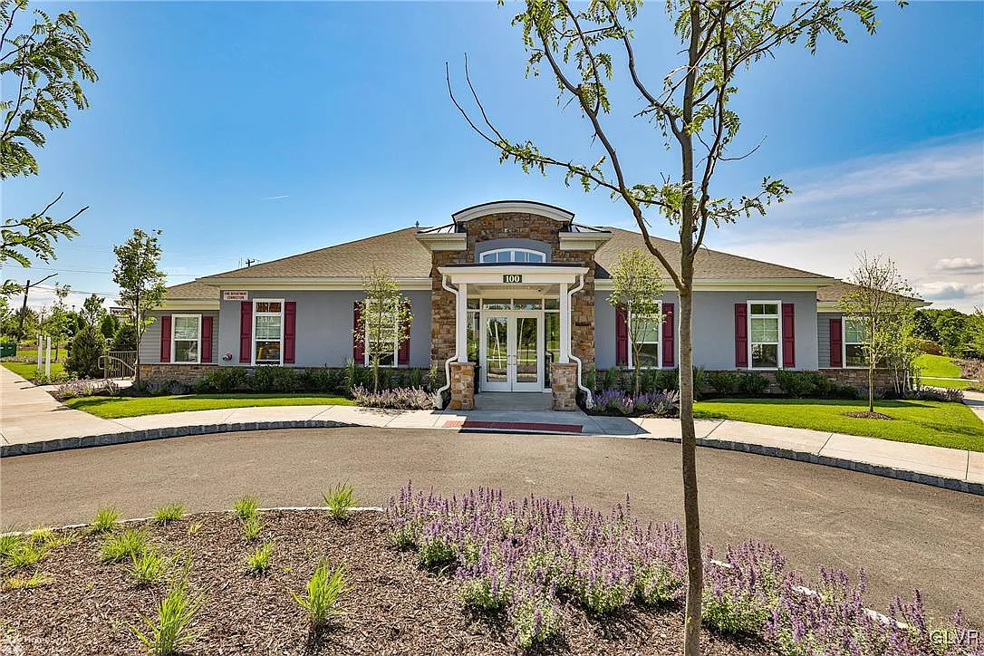 2 bed, 2.0 bath, $2,190 — Photo 1