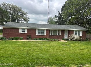 17 Brazil Schoolhouse Rd, Trenton, TN 38382