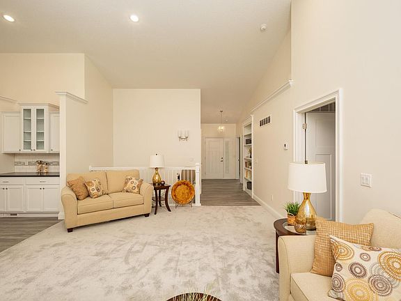5th image of 5861 Danielle Dr