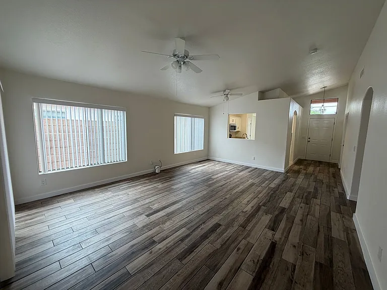 12710 W Ash St — Photo 6
